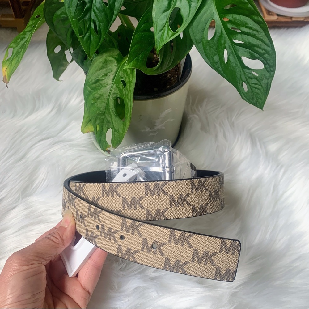 NWT Michael Kors MK Genuine Leather Reversible Belt Monogram Logo Women’s Size S